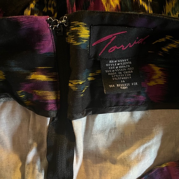 Torrid Vintage Trumpette Skirt in Size 14 - Picture 2 of 3